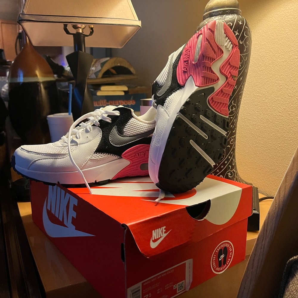 Women’s 7.5